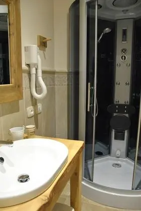 Exclusive Tek Büyük Yataklı Oda (Garofano)