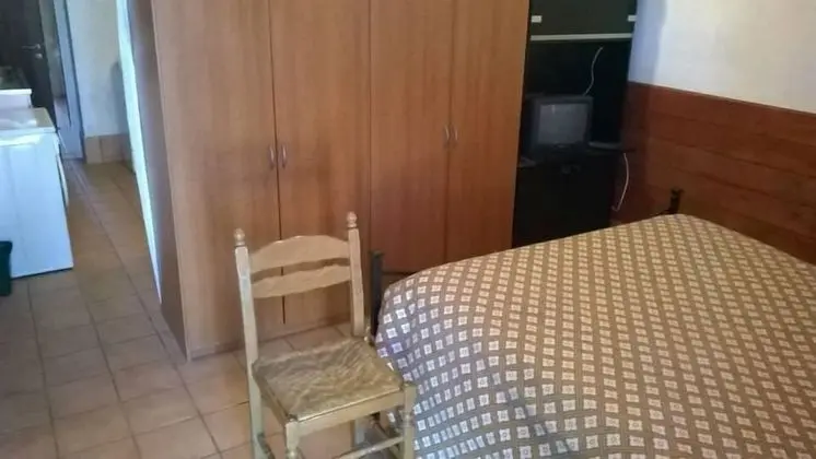 Üç Kişilik Oda