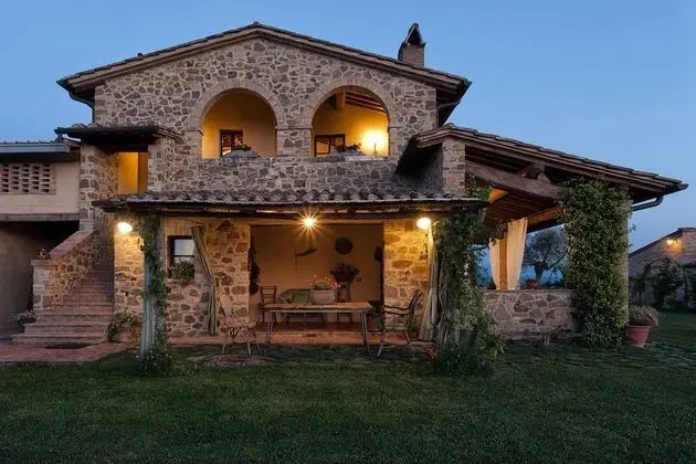 Panoramic Apart Daire, 2 Yatak Odası, Tepe Manzaralı (Rondini)