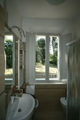 Tek Büyük veya İki Ayrı Yataklı Oda, Bahçe Manzaralı
