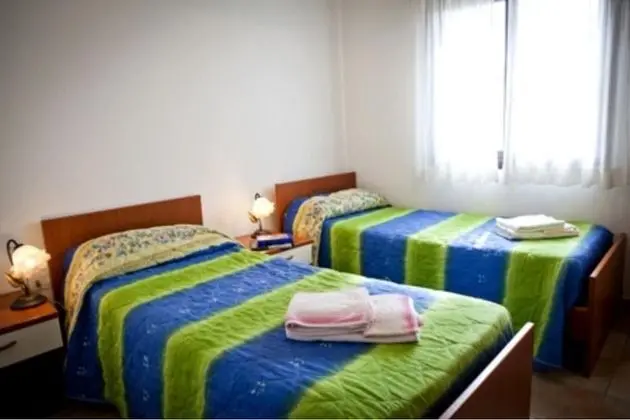 Comfort Tek Büyük veya İki Ayrı Yataklı Oda