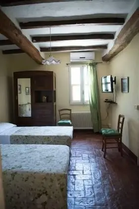 Classic Tek Büyük veya İki Ayrı Yataklı Oda (Main Building)