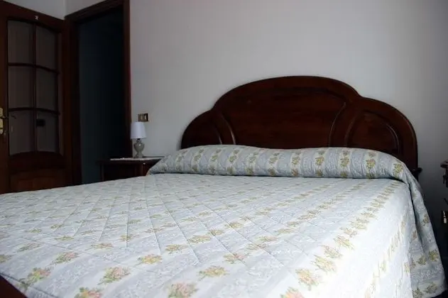 Tek Büyük Yataklı Oda, 1 Büyük (Queen) Boy Yatak, Ortak Banyo