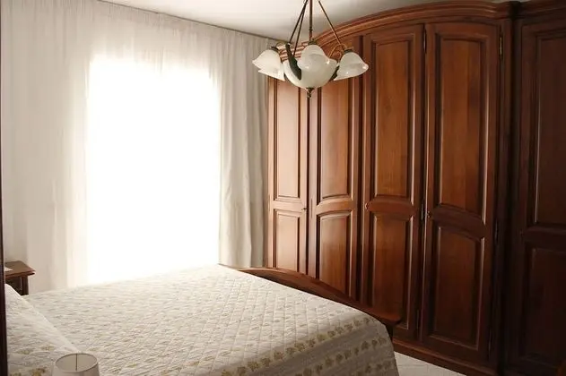 Tek Büyük Yataklı Oda, 1 Büyük (Queen) Boy Yatak, Sigara İçilmez (external bathroom)