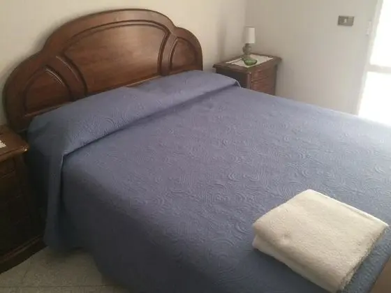 Tek Büyük Yataklı Oda, 1 Büyük (Queen) Boy Yatak, Sigara İçilmez (external bathroom)
