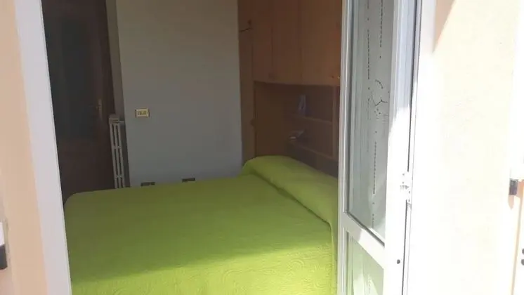 Üç Kişilik Oda, Birden Çok Yatak, Sigara İçilmez (external bathroom)
