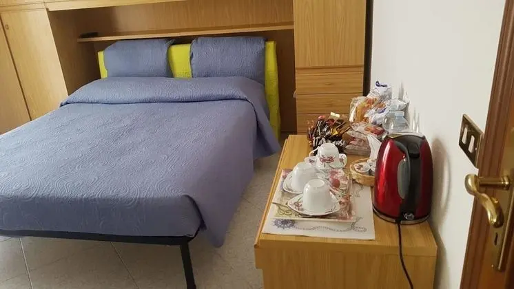 Üç Kişilik Oda, Birden Çok Yatak, Sigara İçilmez (external bathroom)