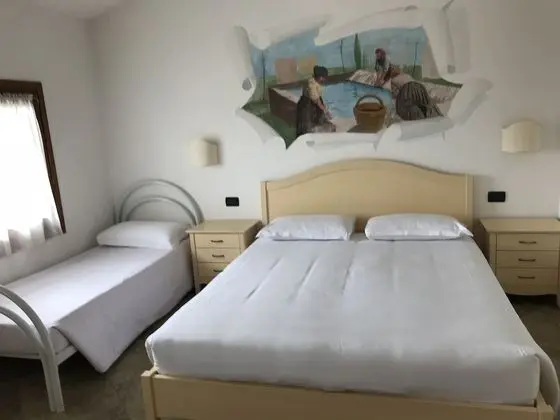 Üç Kişilik Oda