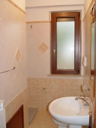 Tek Büyük Yataklı Oda, Balkon