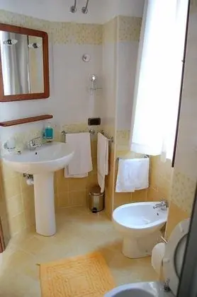 Comfort Tek Büyük Yataklı Oda, Tepe Manzaralı