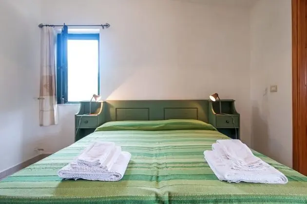 Basic Üç Kişilik Oda, Tepe Manzaralı