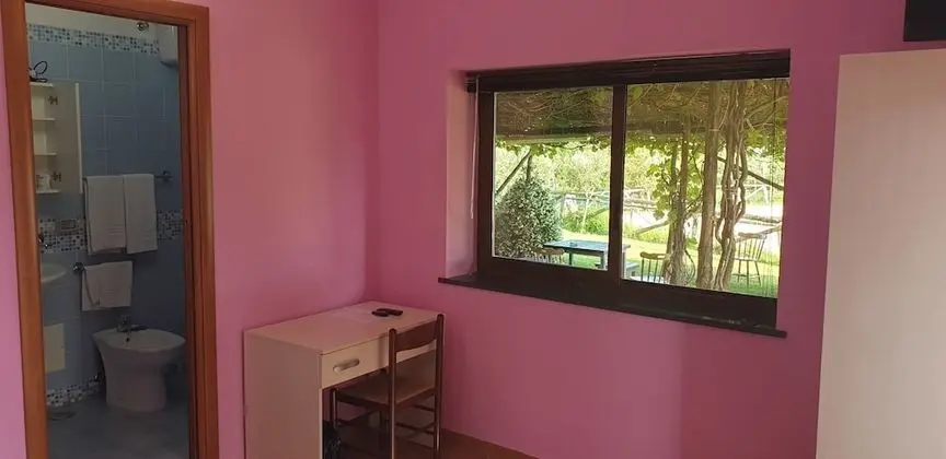 Deluxe Tek Büyük Yataklı Oda, 1 Çift Kişilik Yatak, Banyolu/Duşlu, Bahçeli