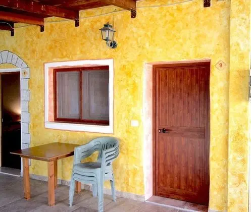 Dört Kişilik Oda, Bahçe Manzaralı