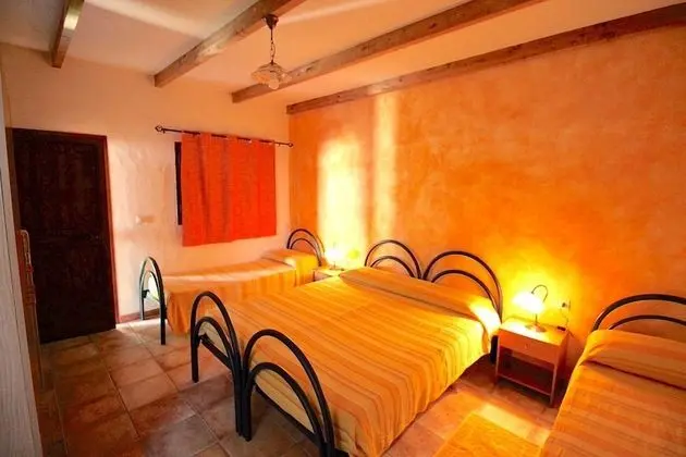 Dört Kişilik Oda, Bahçe Manzaralı