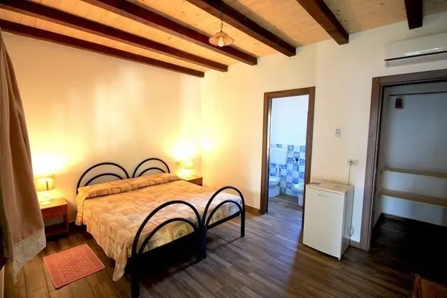 Family Tek Büyük veya İki Ayrı Yataklı Oda