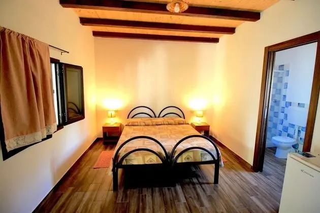 Family Tek Büyük veya İki Ayrı Yataklı Oda