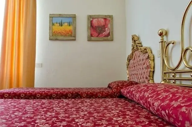 Üç Kişilik Oda