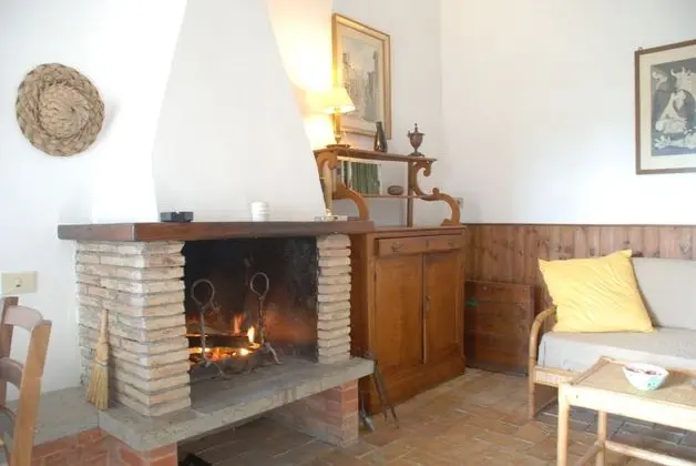 Standard Apart Daire, 1 Yatak Odası, Şömine, Bahçeli