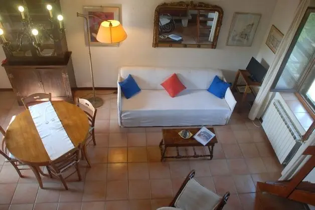 Standard Apart Daire, 3 Yatak Odası, Şömine, Bahçe Manzaralı