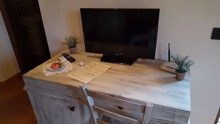 Standard Tek Büyük Yataklı Oda, Balkon, Bahçe Manzaralı (2)