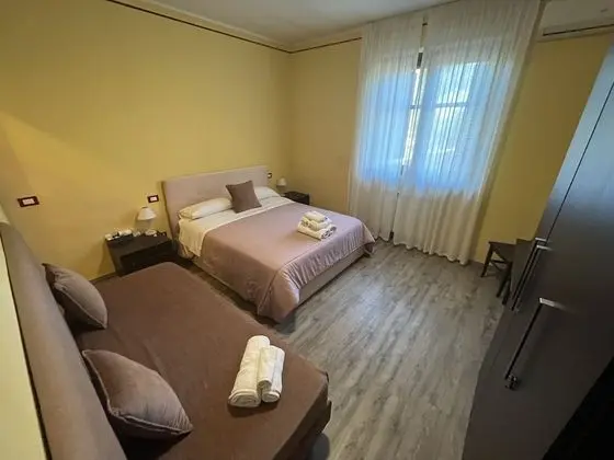 Comfort Üç Kişilik Oda, 1 Büyük (Queen) Boy Yatak ve Çekyat, Sigara İçilmez, Özel Banyo