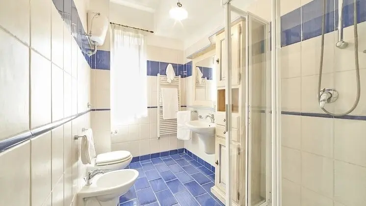 Üç Kişilik Oda, Bahçe Manzaralı