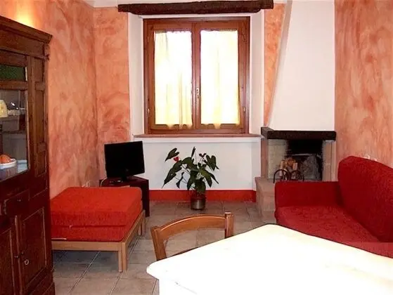 Apart Daire, 2 Yatak Odası, Şömine, Zemin Kat