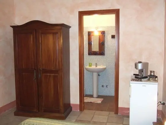 Tek Büyük Yataklı Oda, 1 Büyük (Queen) Boy Yatak, Özel Banyo, Zemin Kat