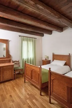 Büyük Yataklı Tek Kişilik Oda, 2 Tek Kişilik Yatak