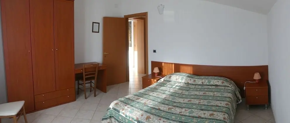 Tek Büyük veya İki Ayrı Yataklı Oda, Kule