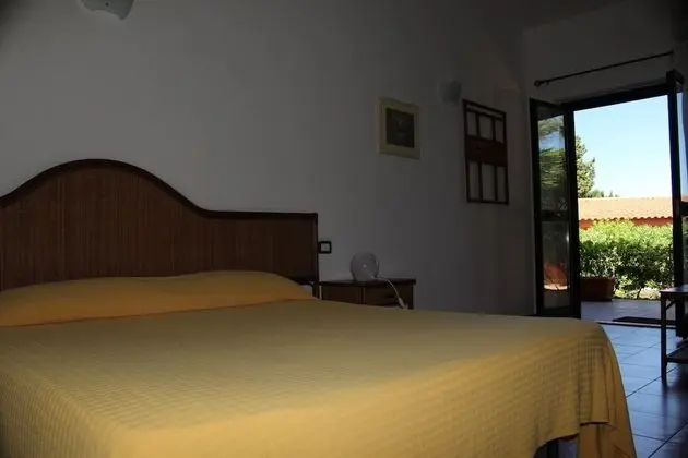 Standard Tek Büyük Yataklı Oda, Bahçe Manzaralı