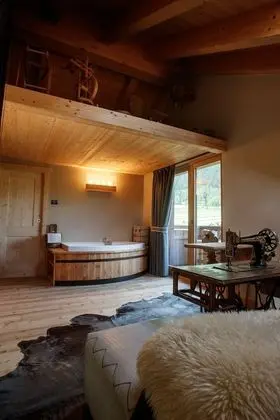 Honeymoon Tek Büyük veya İki Ayrı Yataklı Oda, Dağ Manzaralı