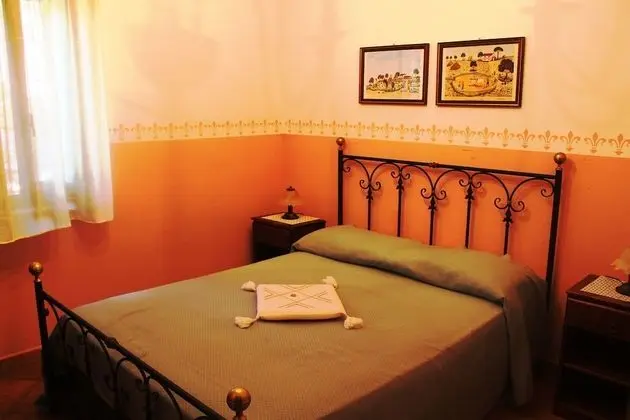 Classic Tek Büyük Yataklı Oda