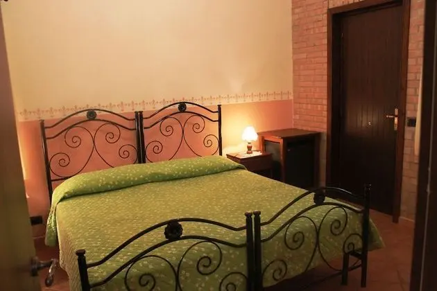 Classic Tek Büyük Yataklı Oda