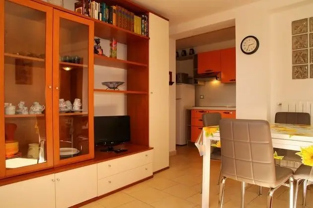 Classic Apart Daire, 1 Yatak Odası, Mutfak, Ek Bina (Basement)