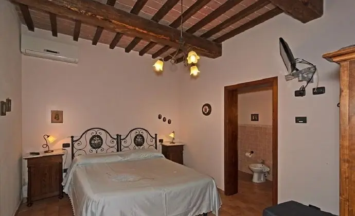 Büyük Yataklı Tek Kişilik Oda