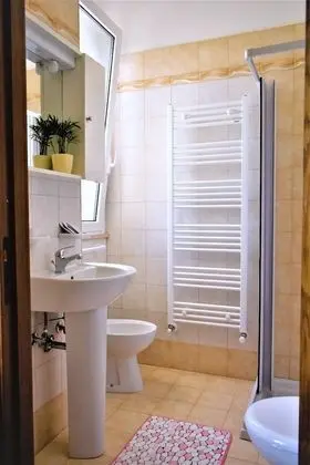 Traditional Tek Büyük Yataklı Oda