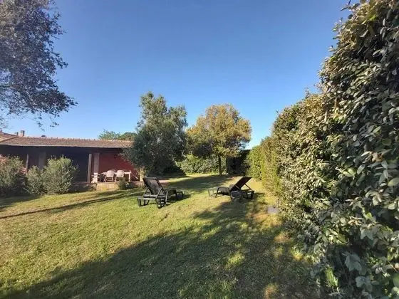 Apart Daire, 2 Yatak Odası, Havuz Manzaralı