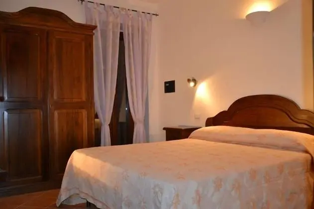 Classic Tek Büyük Yataklı Oda