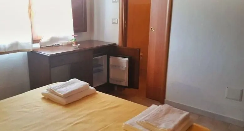 Tek Büyük veya İki Ayrı Yataklı Oda, Dağ Manzaralı (2)