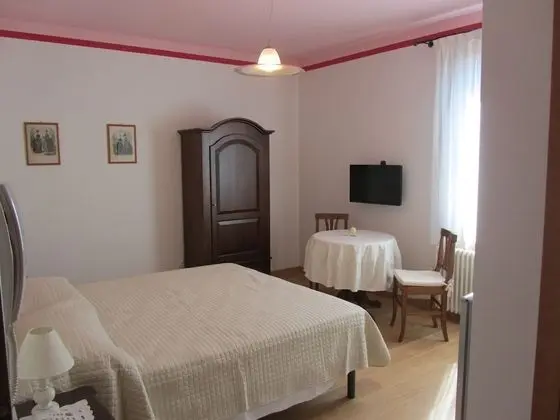 Tek Büyük veya İki Ayrı Yataklı Oda, Bahçe Manzaralı (Ortensia)