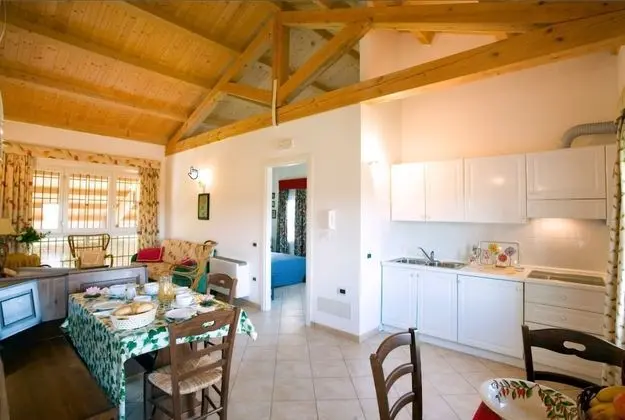 Apart Daire, 2 Yatak Odası, 2 Banyolu, Bahçe Manzaralı (Airone)