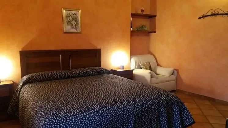 Büyük Yataklı Tek Kişilik Oda