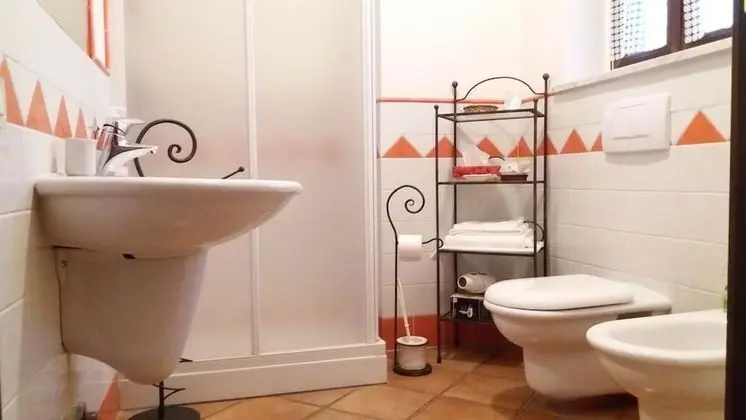 Büyük Yataklı Tek Kişilik Oda