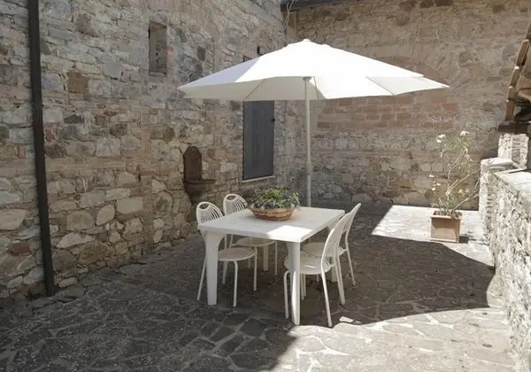 Apart Daire, Veranda