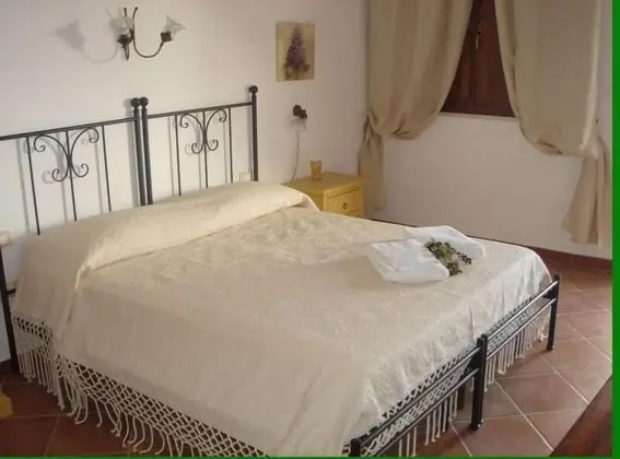 Classic Tek Büyük veya İki Ayrı Yataklı Oda