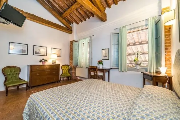 Comfort Tek Büyük veya İki Ayrı Yataklı Oda