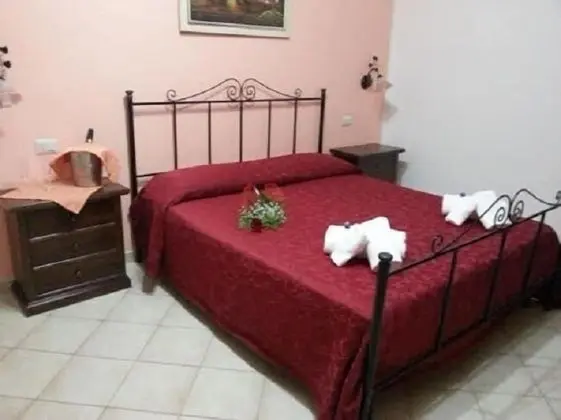 Üç Kişilik Oda, Bahçe Manzaralı