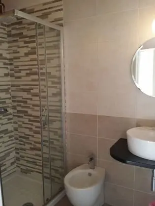 Comfort Tek Büyük Yataklı Oda, Bahçe Manzaralı