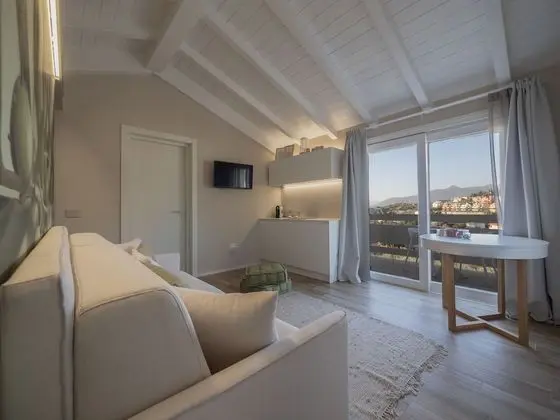 Stüdyo, Balkon